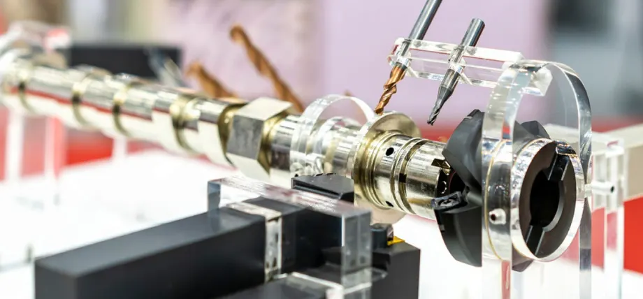 step drill cutting tool and camshaft or workpiece of an automotive for the machining process